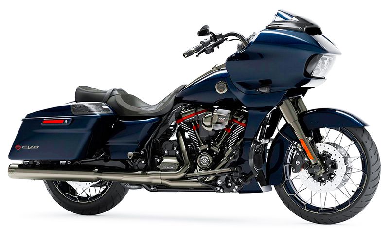 FLTRXSE-CVO-ROAD-GLIDE-Blue-2