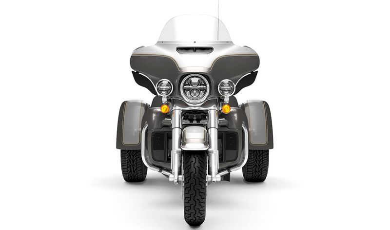 tri-glide-ultra-classic-2023gry-hze-slvfrtn-20424-13