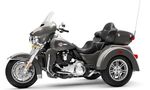 tri-glide-ultra-classic-2023gry-hze-slvfrtn-20424-16