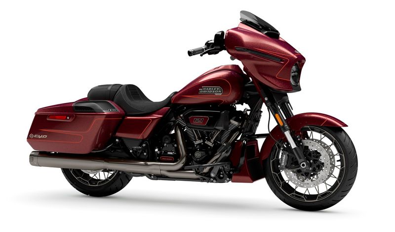 CVO-STREET-GLIDE-2024-1_0015_CVO-STREET-GLIDE-2024-2