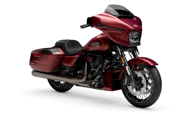 CVO-STREET-GLIDE-2024-1_0014_CVO-STREET-GLIDE-2024-3